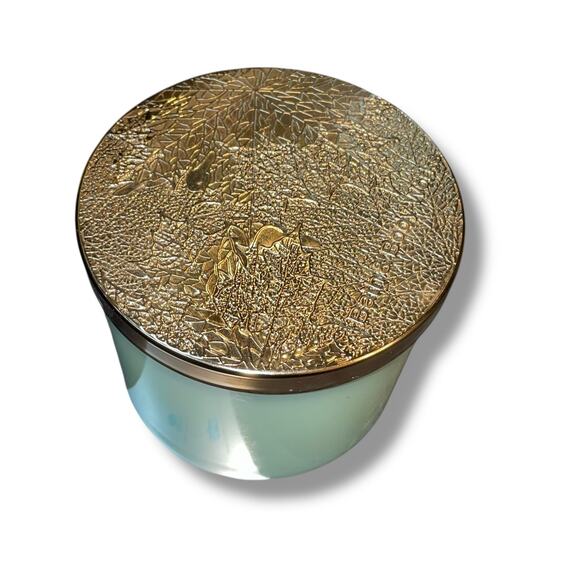 White Barn 3 Wick Scented Candle Bath & Body Works Frozen Lake Lavender 14.5 oz - Picture 4 of 10